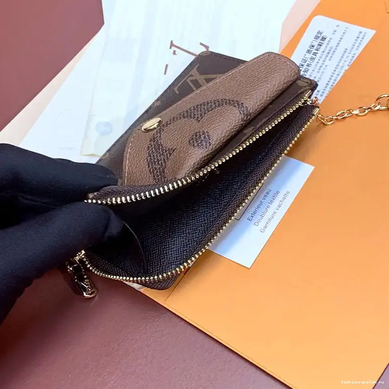 Fashionrepsfam ru LV Bags 2411YA0037 0809